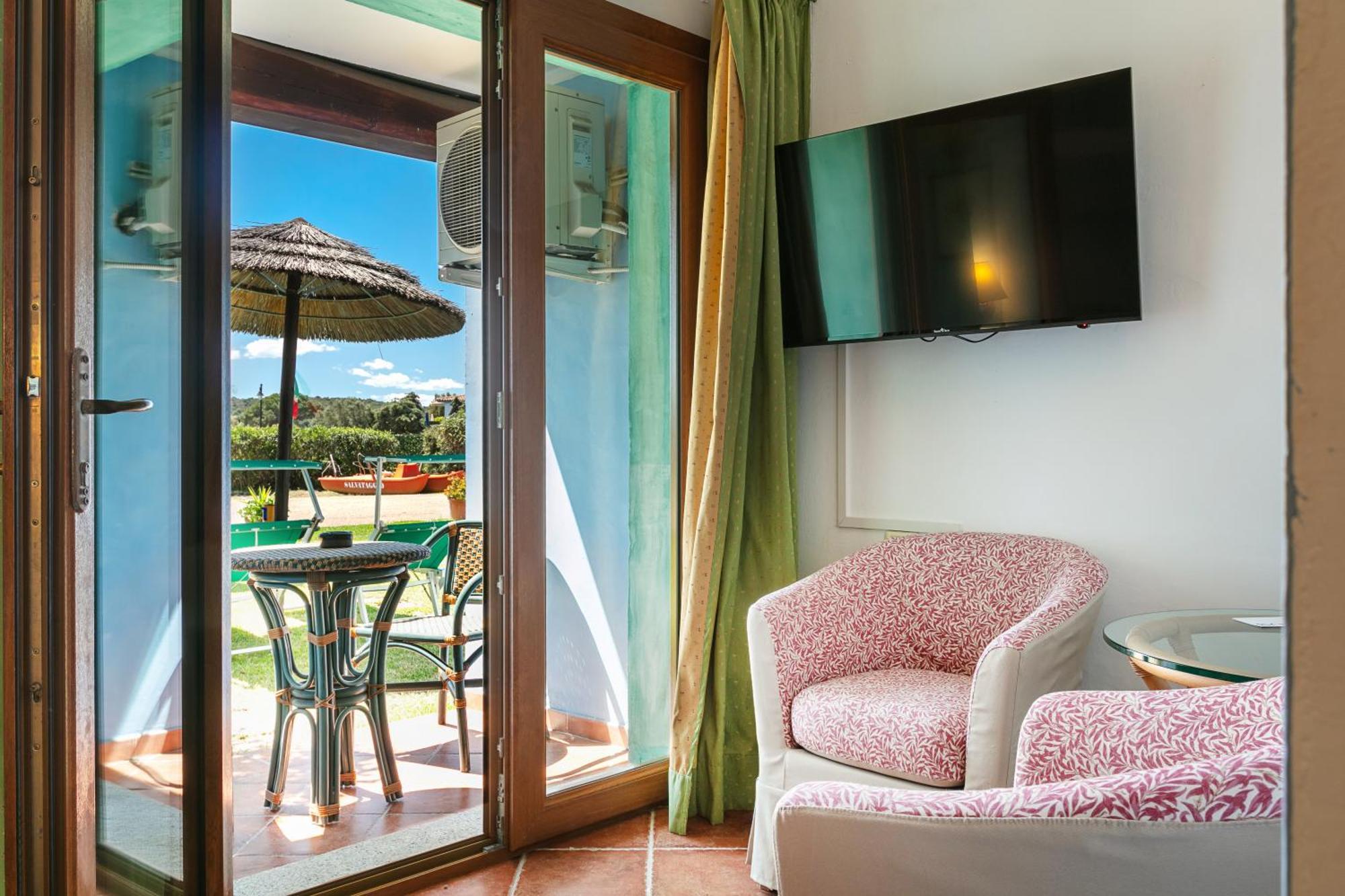 Hotel Stefania Boutique Hotel By The Beach Olbia Værelse billede