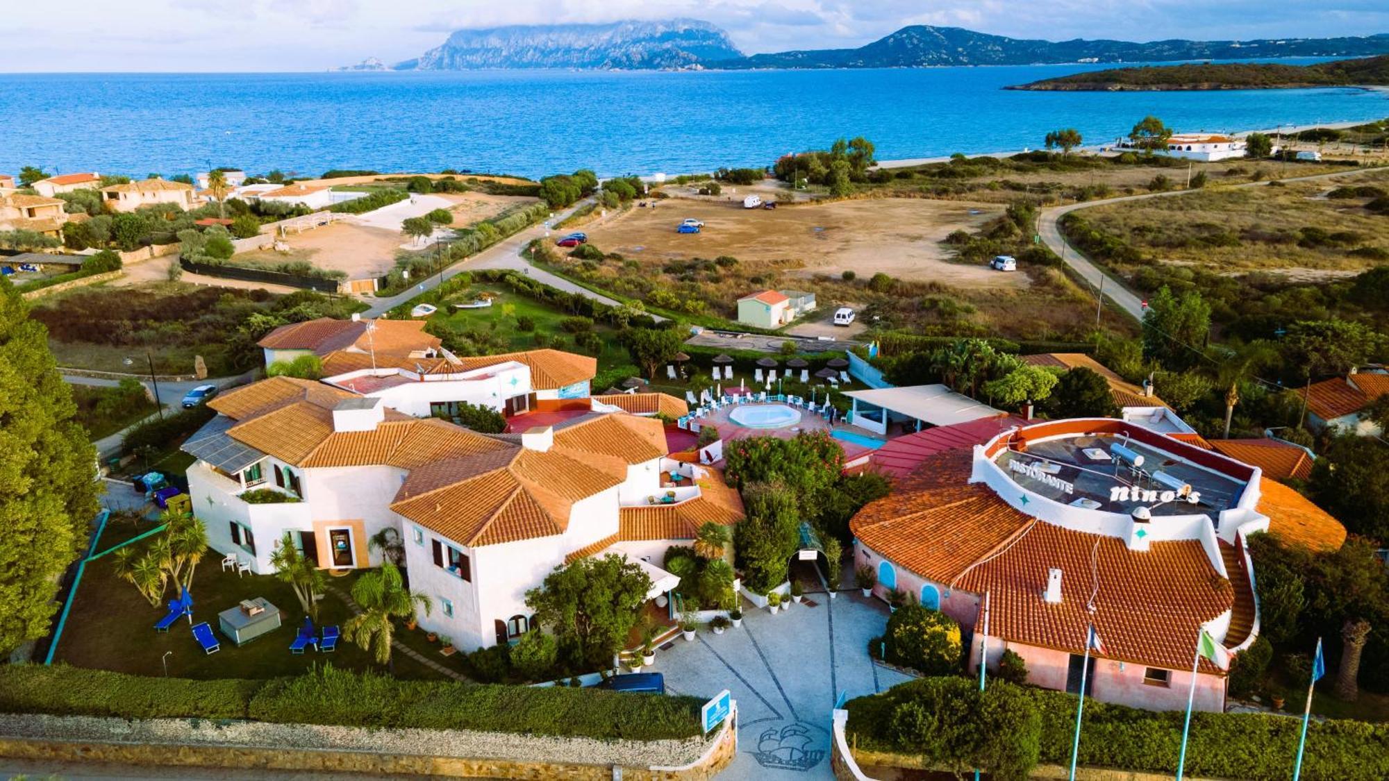 Hotel Stefania Boutique Hotel By The Beach Olbia Eksteriør billede